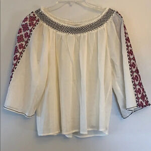 Niko and... size 3, crop blouse with bell sleeve